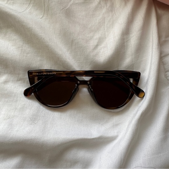 Diane Von Furstenberg Brown and Black Sunglasses - Picture 2 of 4